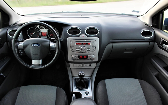Ford Focus cena 13900 przebieg: 207000, rok produkcji 2008 z Pabianice małe 92
